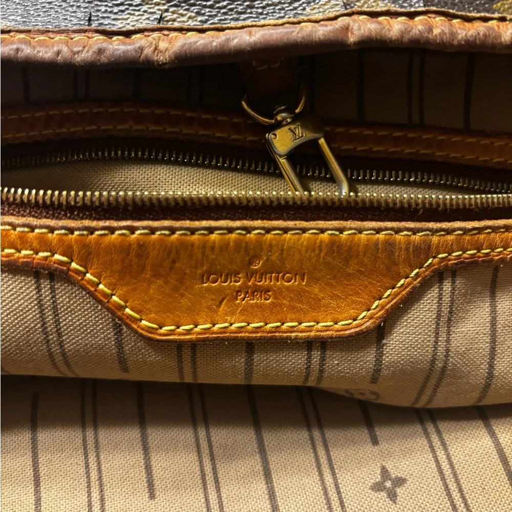 Louis Vuitton Monogrammed Delightful MM - Picture 9 of 13
